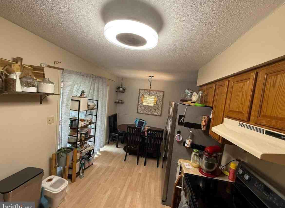 1001 Ellman Ln - Photo 7 of 15