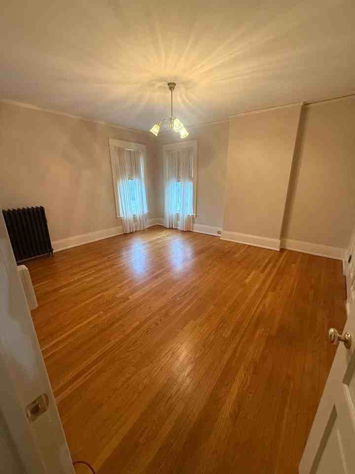344 College Ave Se - Photo 4 of 19