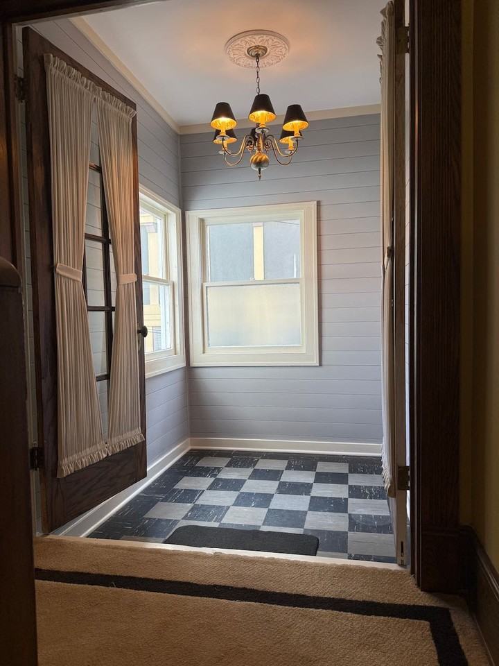 344 College Ave Se - Photo 6 of 19