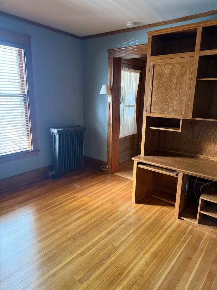 344 College Ave Se - Photo 7 of 19