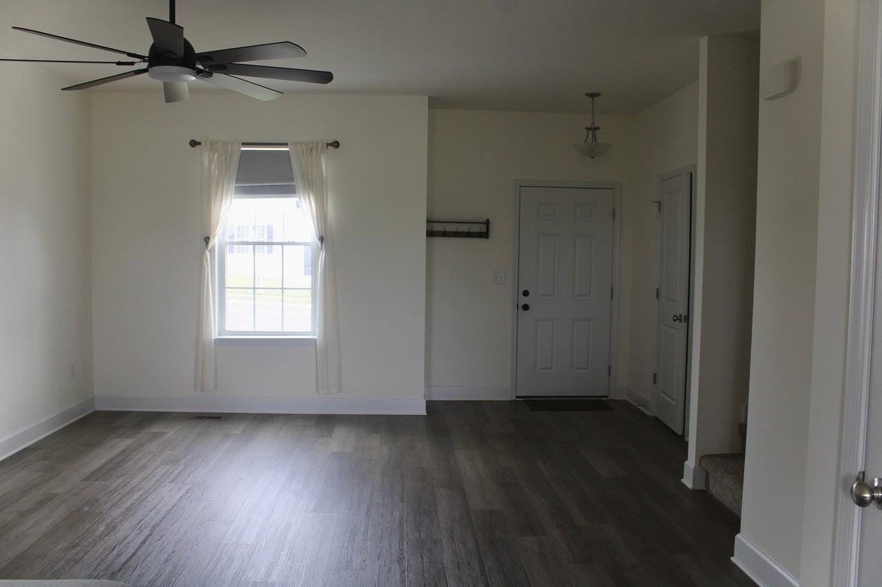 3764 Castle Dr #3764 - Photo 5 of 20