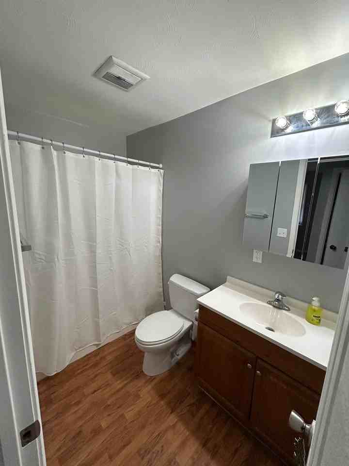 359 E Spruce St - Photo 7 of 10