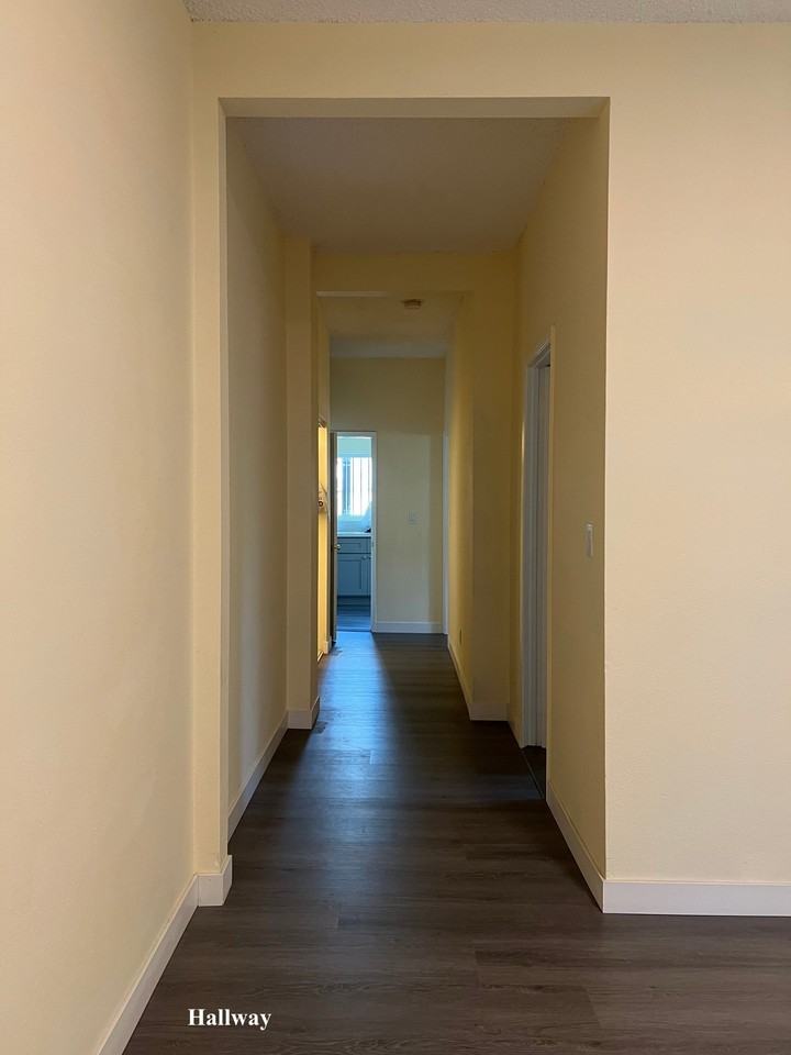 2819 1/2 Altura St - Photo 4 of 12