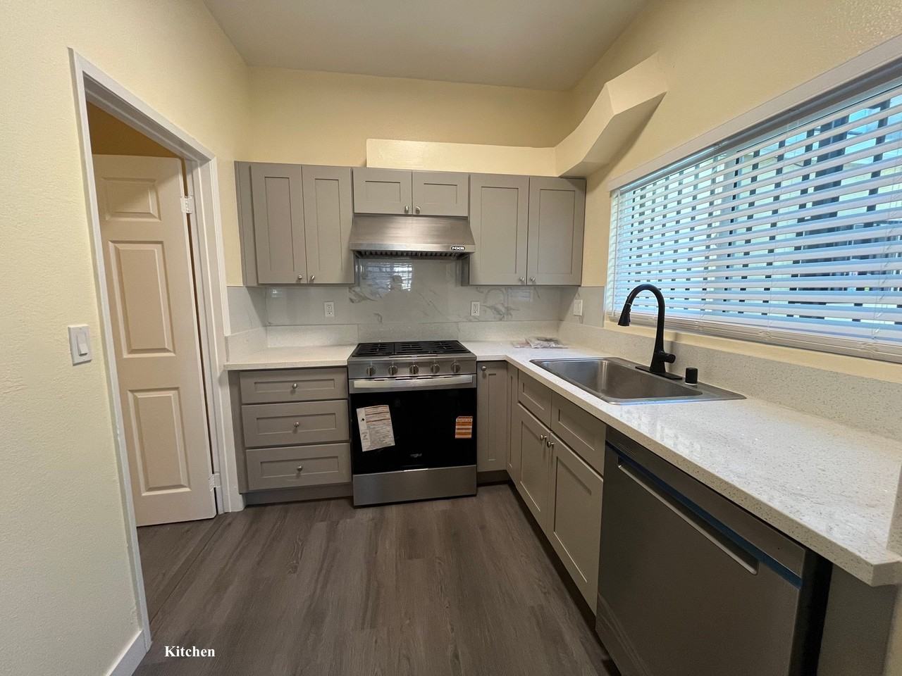 2819 1/2 Altura St - Photo 5 of 12
