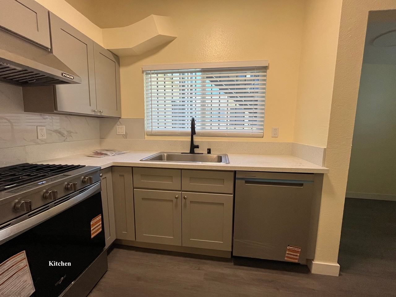 2819 1/2 Altura St - Photo 6 of 12