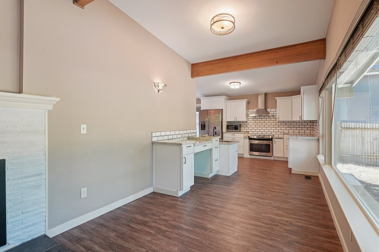 9015 171st Ave Ne - Photo 5 of 20