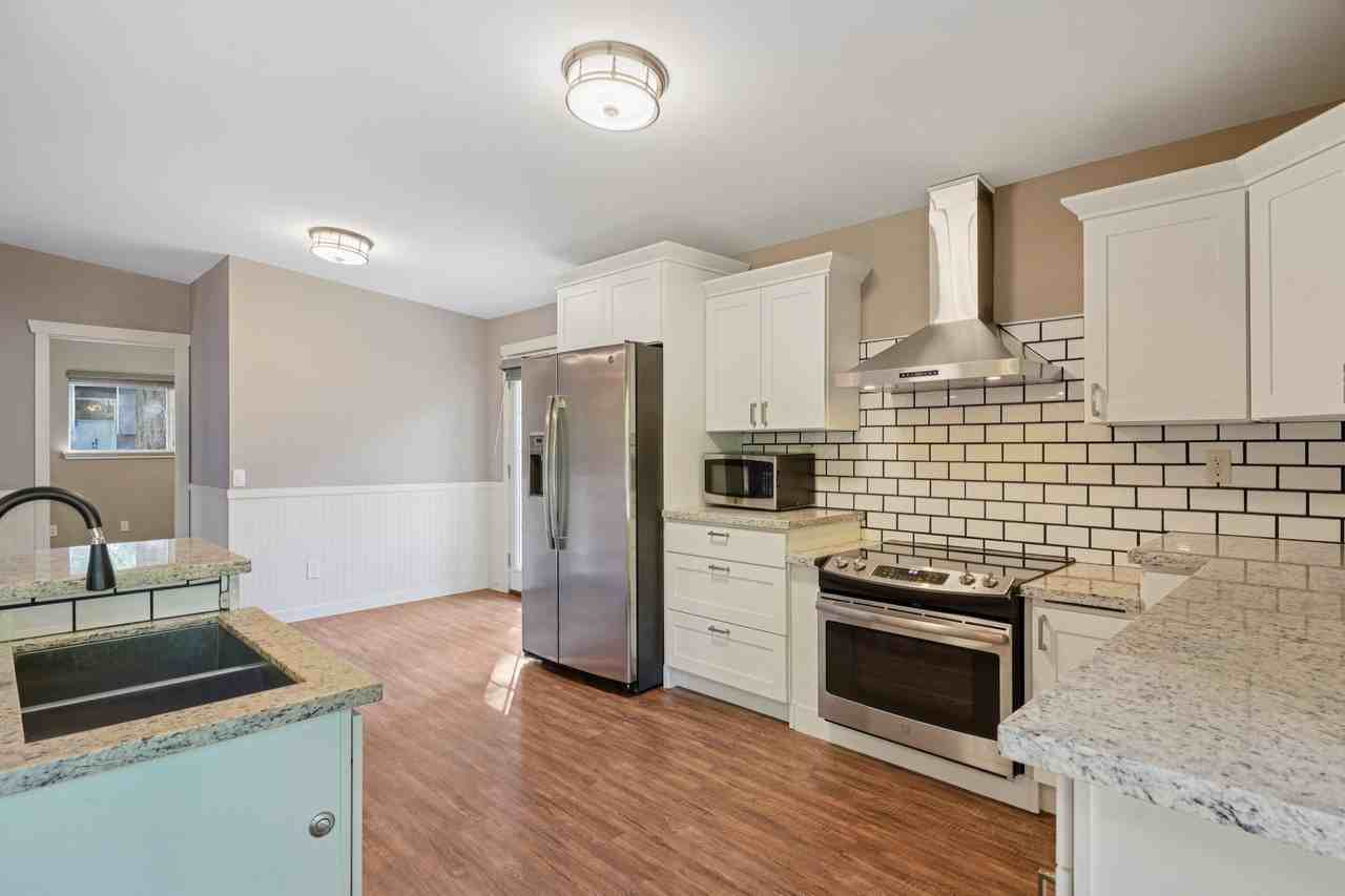 9015 171st Ave Ne - Photo 6 of 20