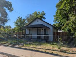 featured image of 2309 Wyandotte Ave