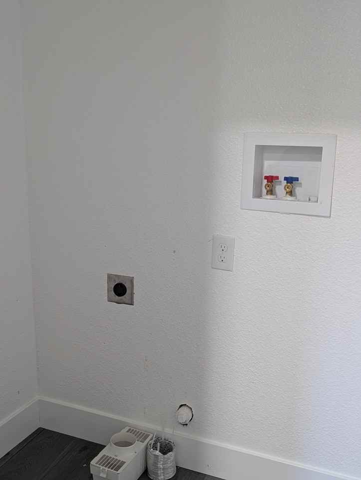 2309 Wyandotte Ave - Photo 6 of 9