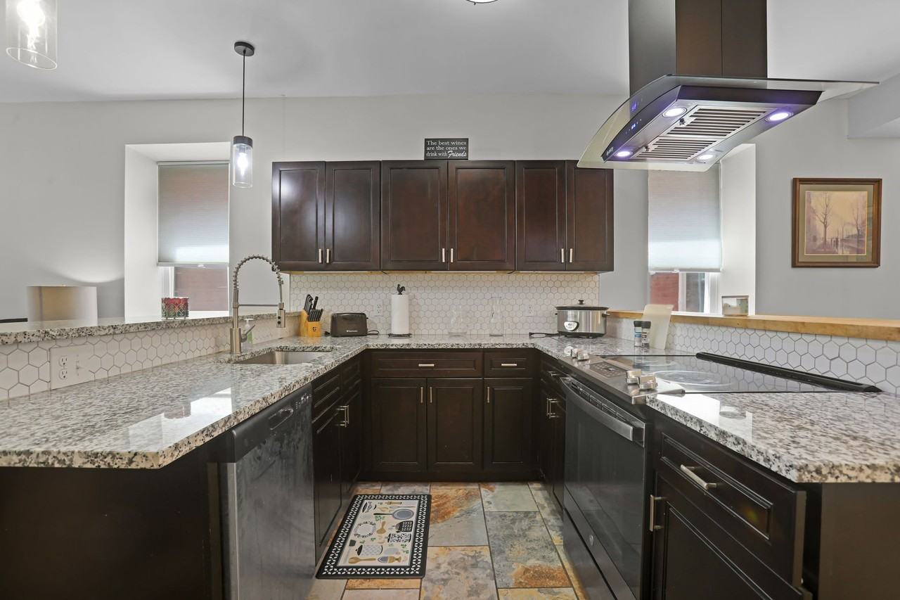 3637 S Compton Ave - Photo 6 of 20