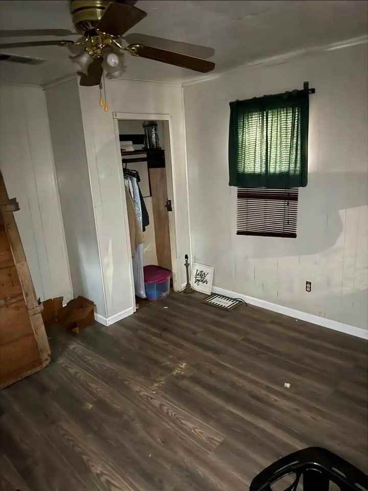 3875 Slayton Ave - Photo 3 of 8