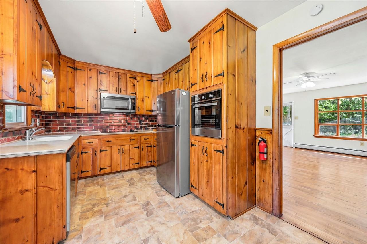 700 Sugars Bridge Rd - Photo 6 of 19