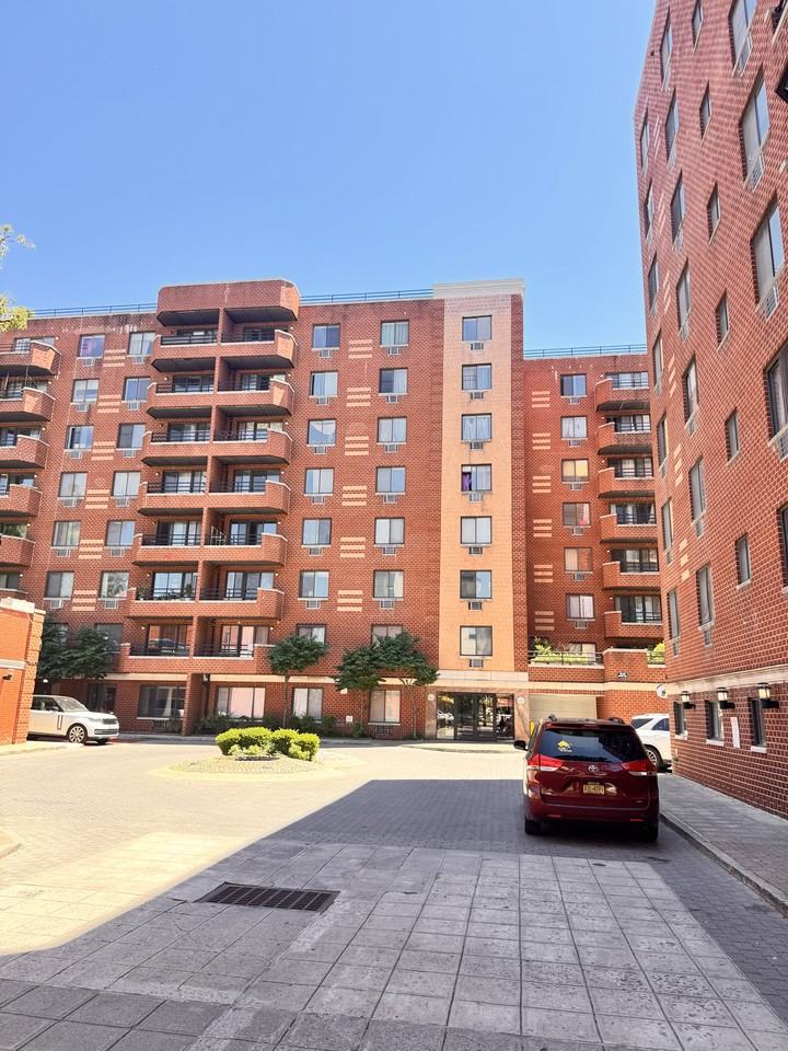 137-02 Northern Boulevard #2F