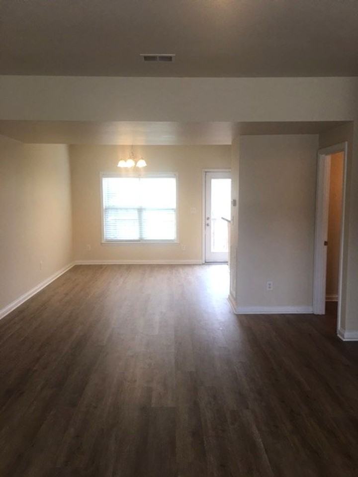 1145 Appian Crossing Way - Photo 3 of 21