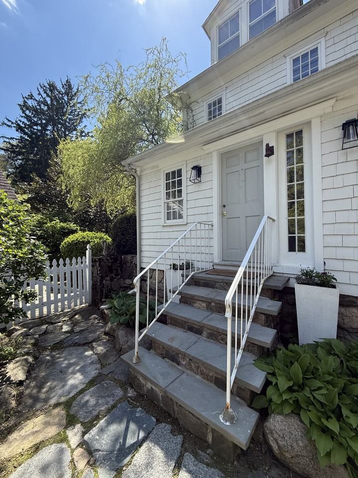 1709 Newfield Ave #NA - Photo 6 of 39