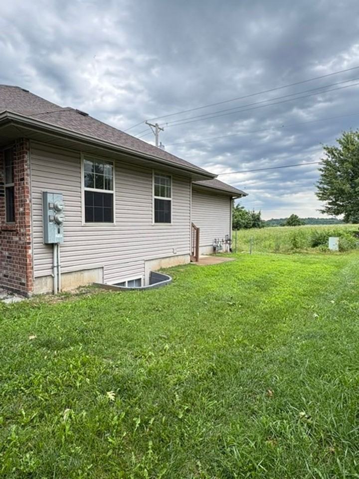 2202 W Jonquil Ln - Photo 2 of 30