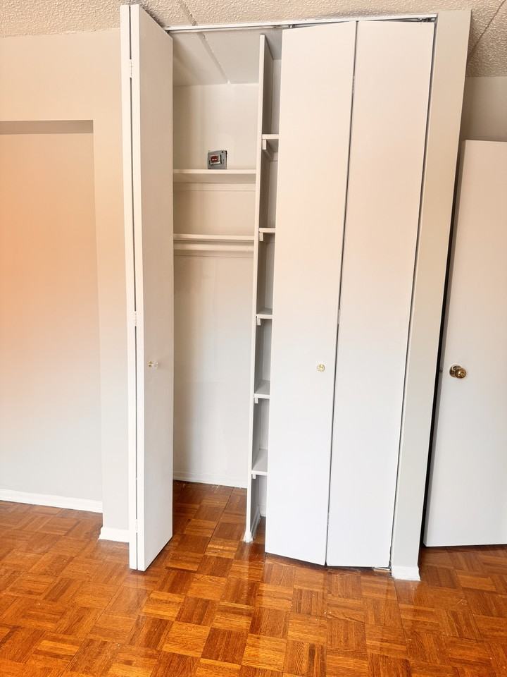 136-14 Northern Boulevard #2G - Photo 6 of 9