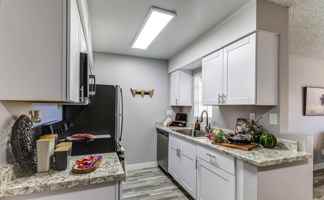 featured image of 2122 W Butler Dr
