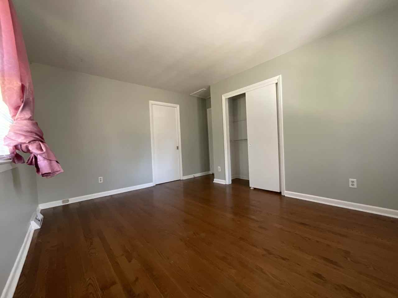 229 Foxcroft Dr - Photo 6 of 35