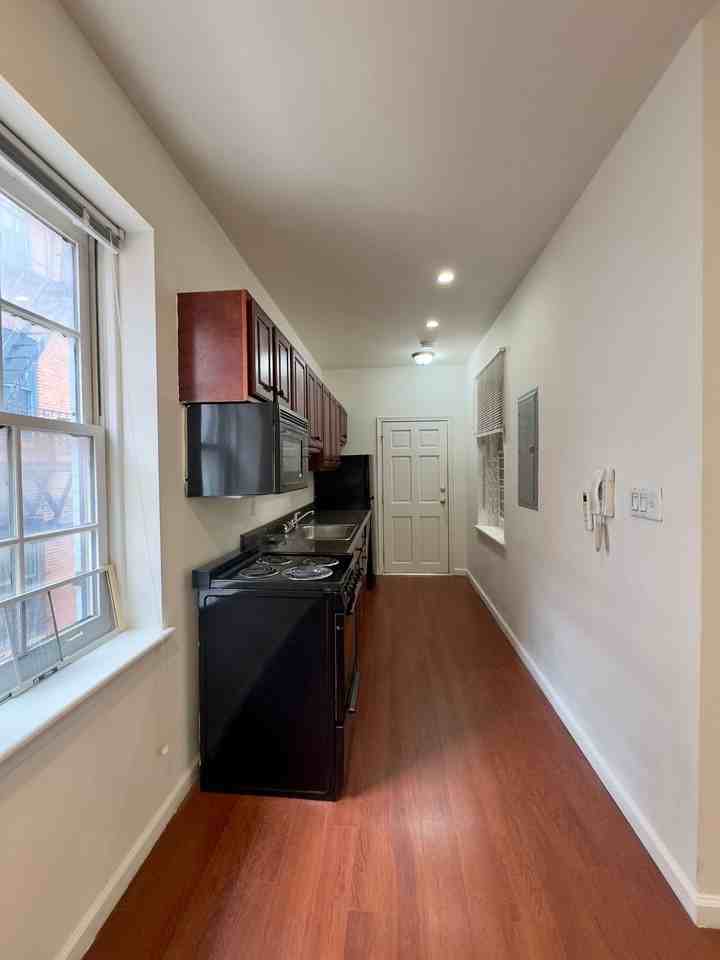 8 & 21 E Eager Street - Photo 5 of 6