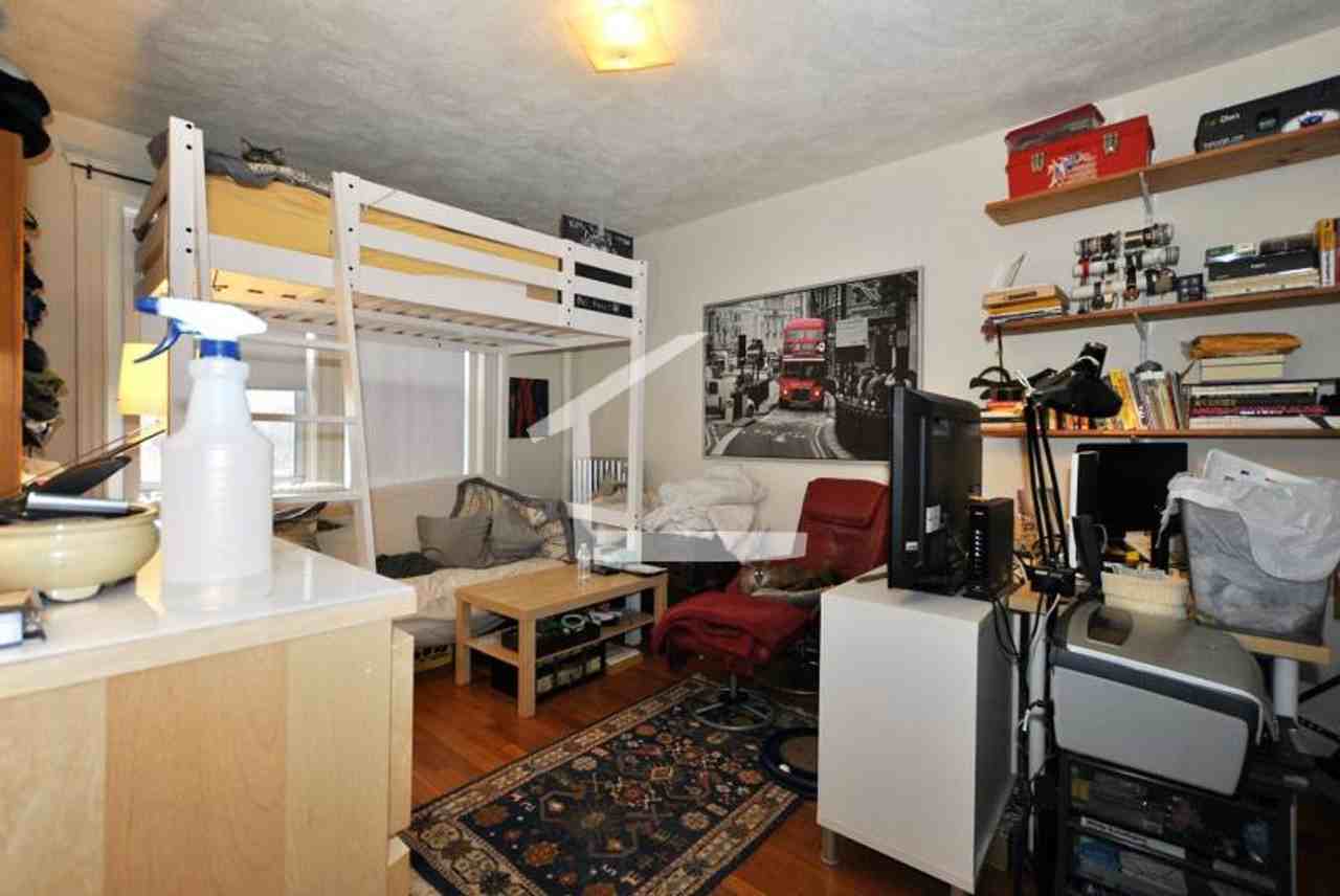 116 Washington St - Photo 2 of 5