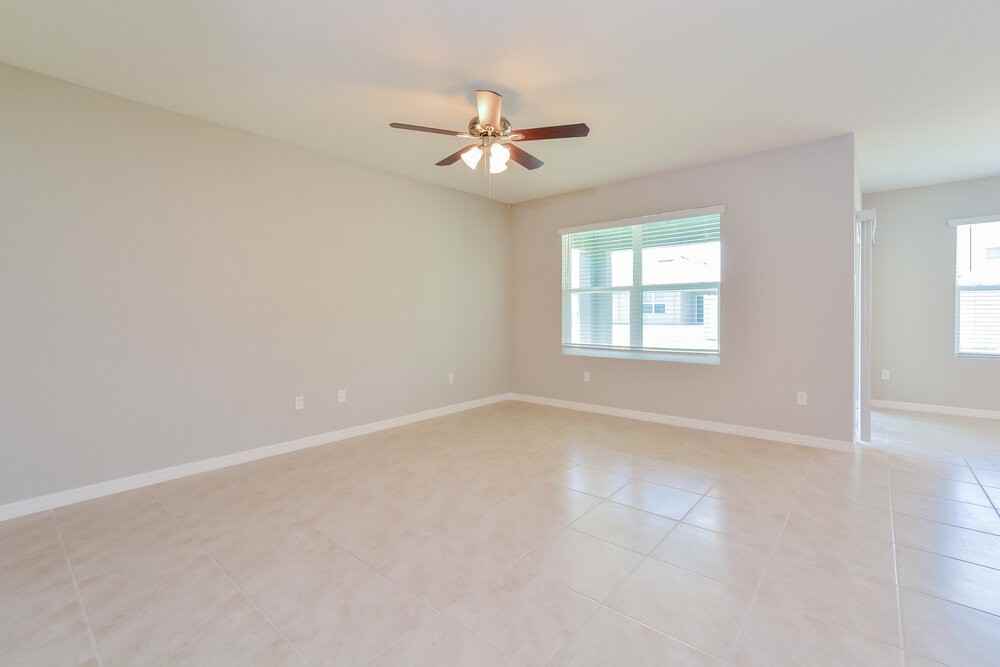 3905 Crimson Clover Dr - Photo 3 of 19