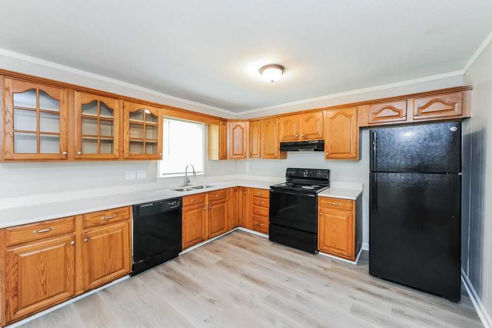 1338 W Stoneybrook Dr - Photo 4 of 16