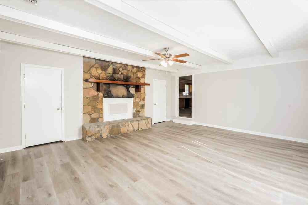 1338 W Stoneybrook Dr - Photo 7 of 16