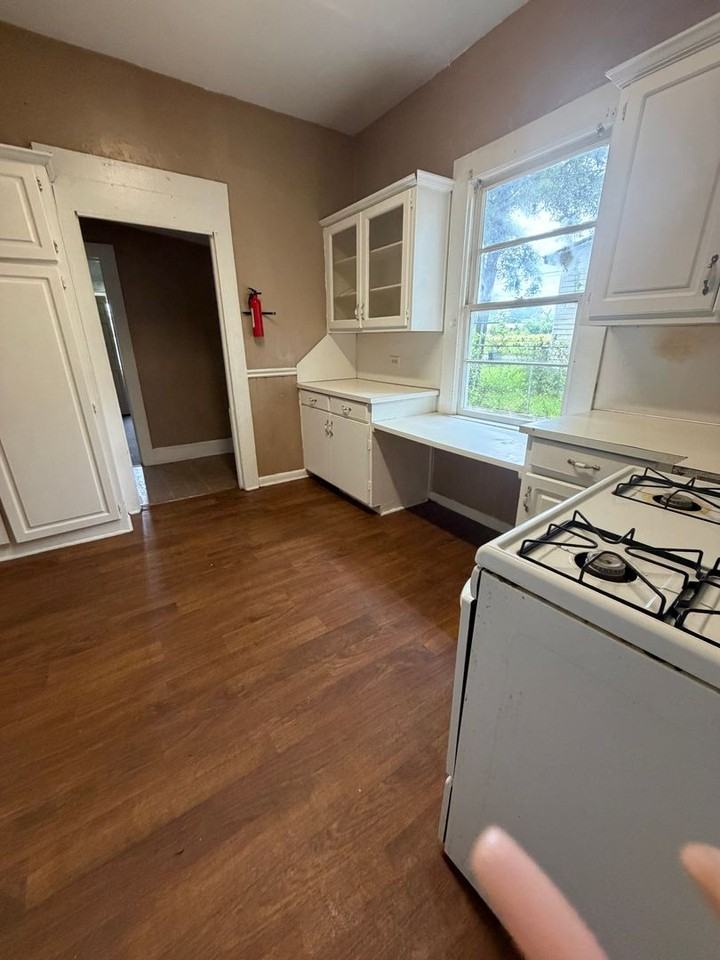 1604 Dudley Ave - Photo 5 of 5