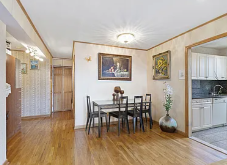 2338 East 13th Street - Photo 4 of 9