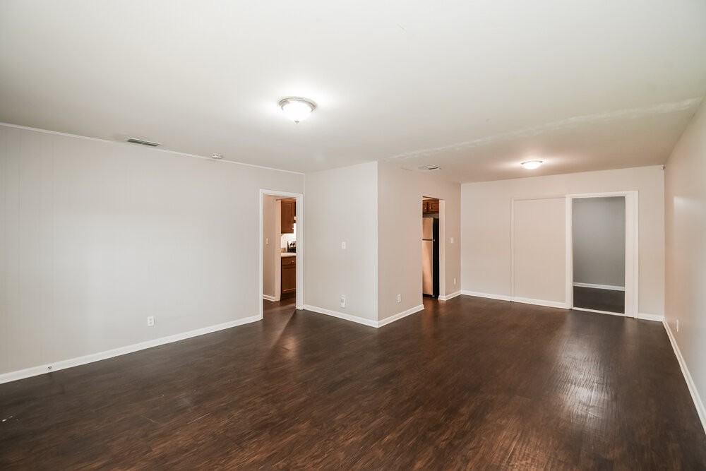 7059 Melvin Rd - Photo 5 of 16