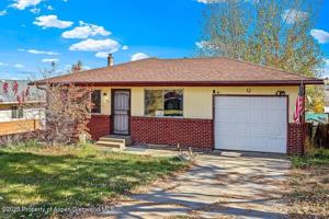 featured image of 1159 Barclay St