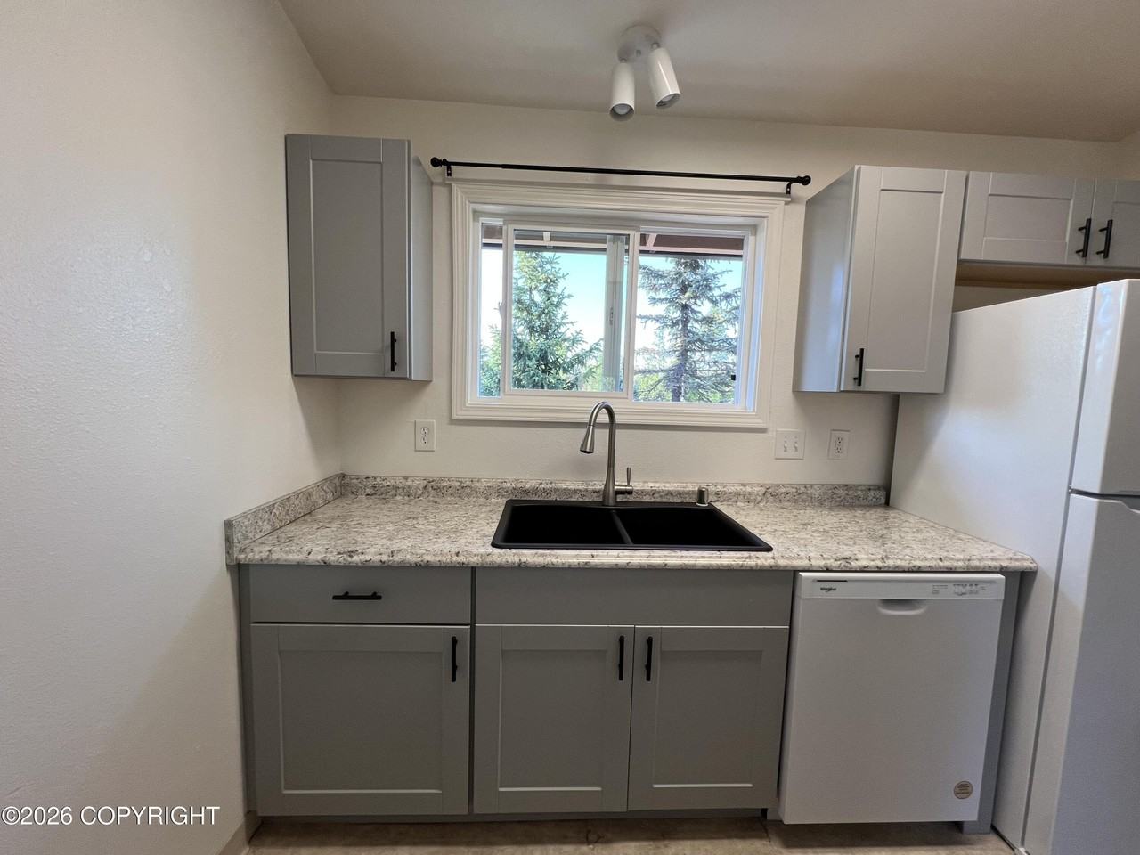1509 Karluk St #B - Photo 7 of 29