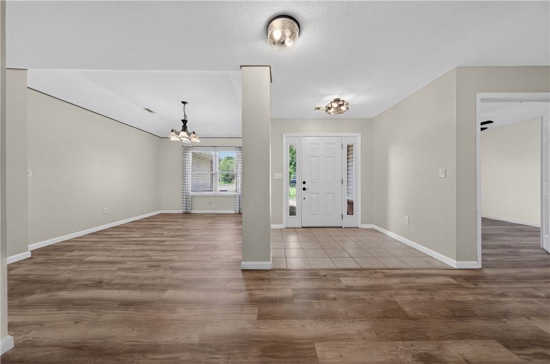 903 Tyra Ln - Photo 2 of 31