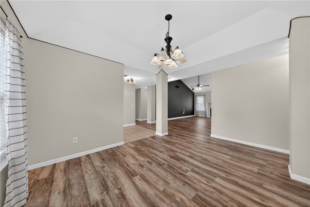 903 Tyra Ln - Photo 4 of 31