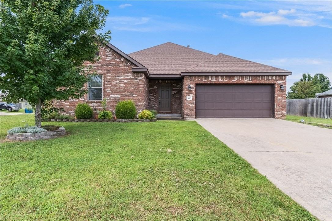 457 Harper Dr - Photo 2 of 22