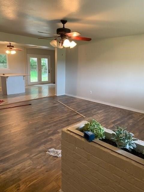1711 W Deane St - Photo 2 of 25