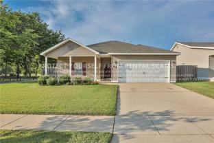 4400 W Serviceberry Dr - Photo 1 of 1