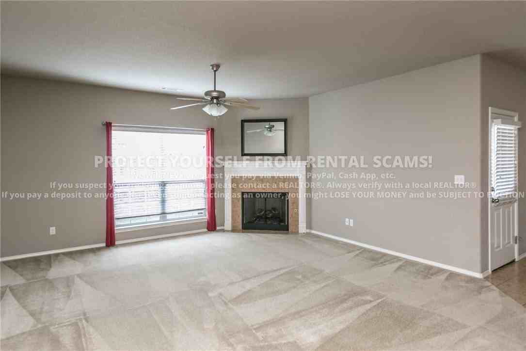 4400 W Serviceberry Dr - Photo 3 of 15