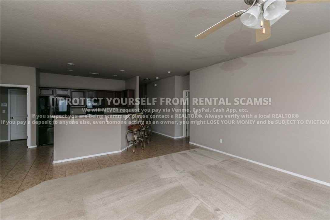 4400 W Serviceberry Dr - Photo 4 of 15
