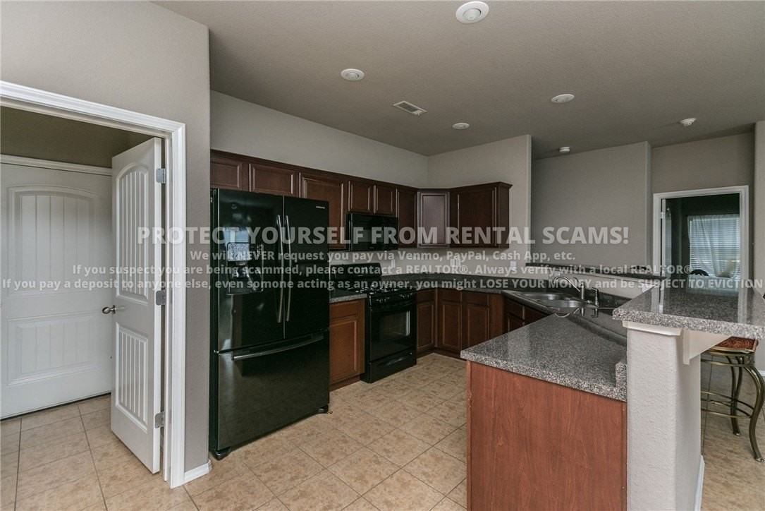 4400 W Serviceberry Dr - Photo 5 of 15