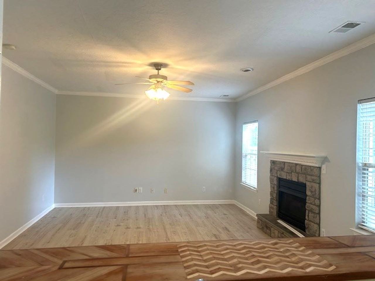 2709 Michelle Park - Photo 3 of 28