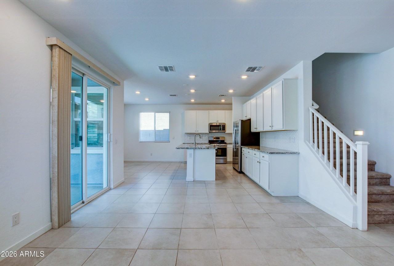 9902 E Tamery Ave - Photo 4 of 40