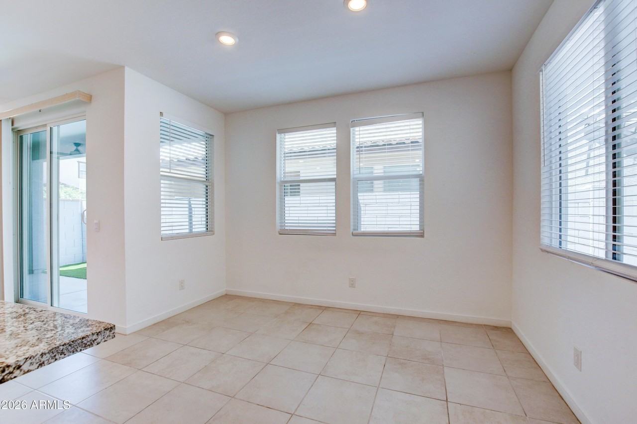 9902 E Tamery Ave - Photo 7 of 40