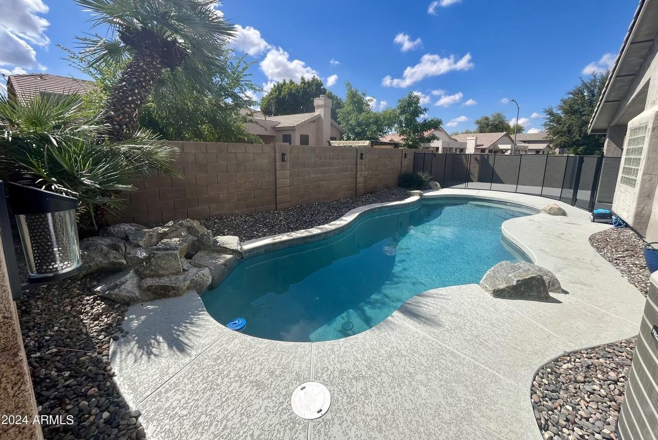 6471 W Adobe Dr - Photo 4 of 20