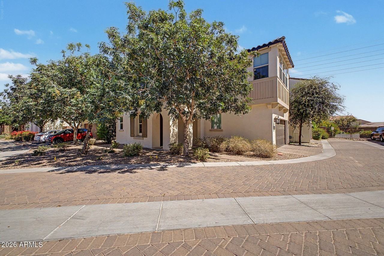 1575 W Marlin Dr - Photo 3 of 39