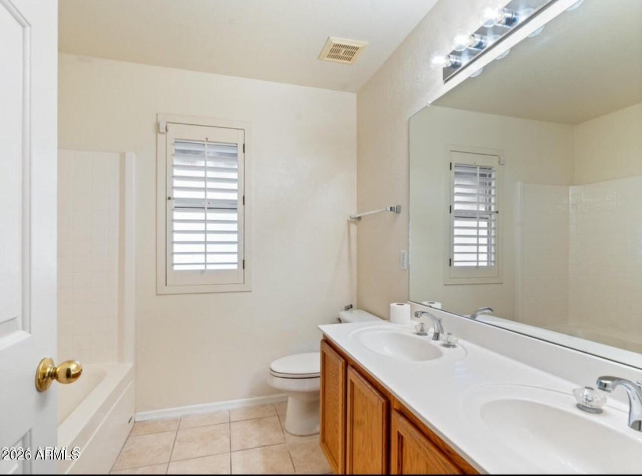 12906 N 57th Ave - Photo 6 of 14