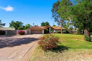 featured image of 10432 W Avalon Dr