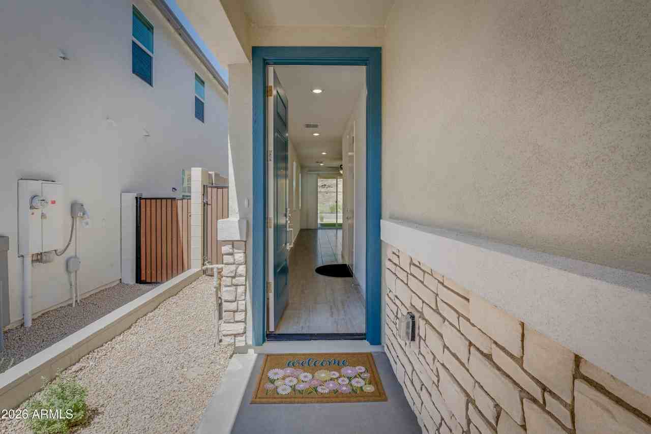 9817 S 12th St - Photo 5 of 50