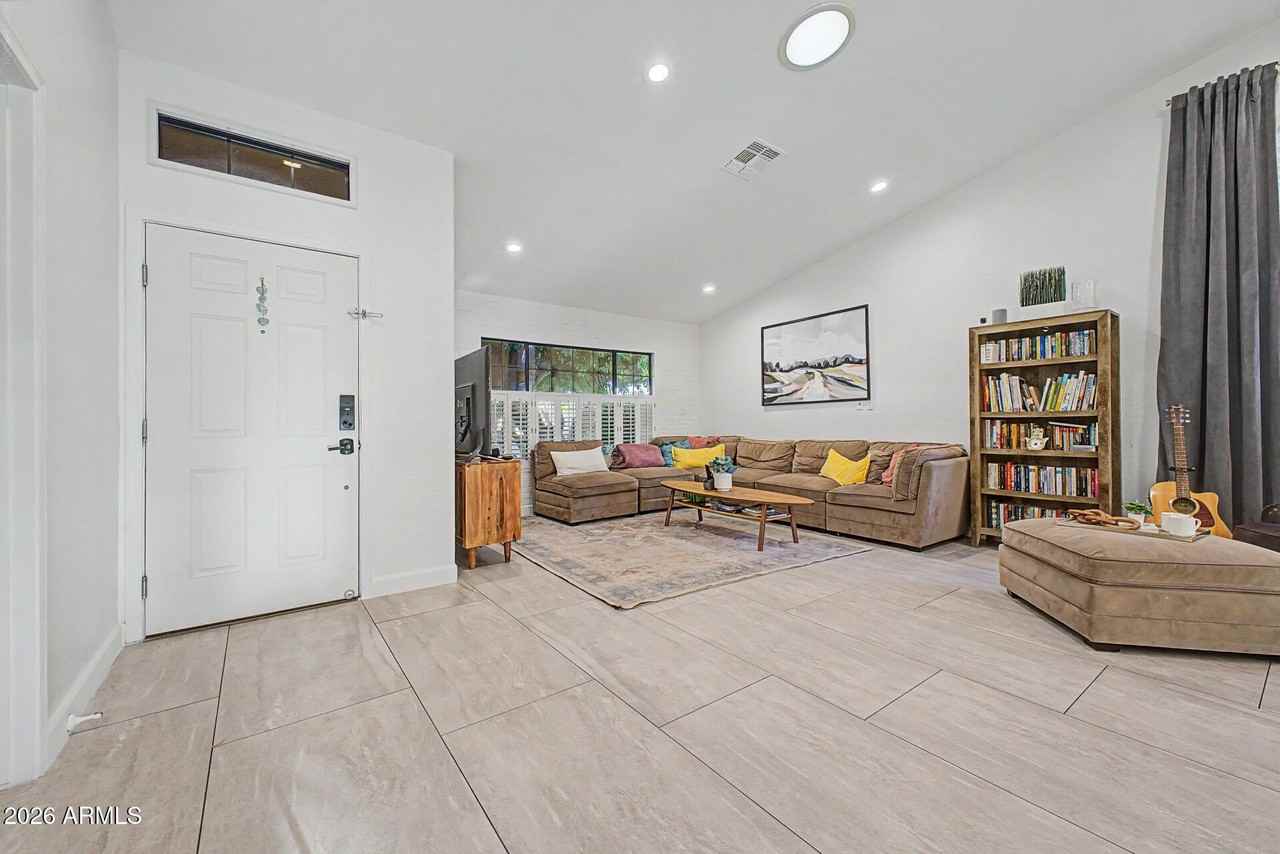 3040 S Rosemary Dr - Photo 5 of 50